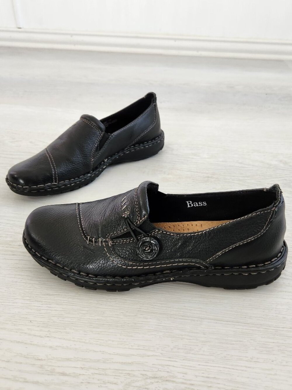 G.H. Bass Bradshaw Black Leather Comfort Loafers | Button Slip-On Shoes